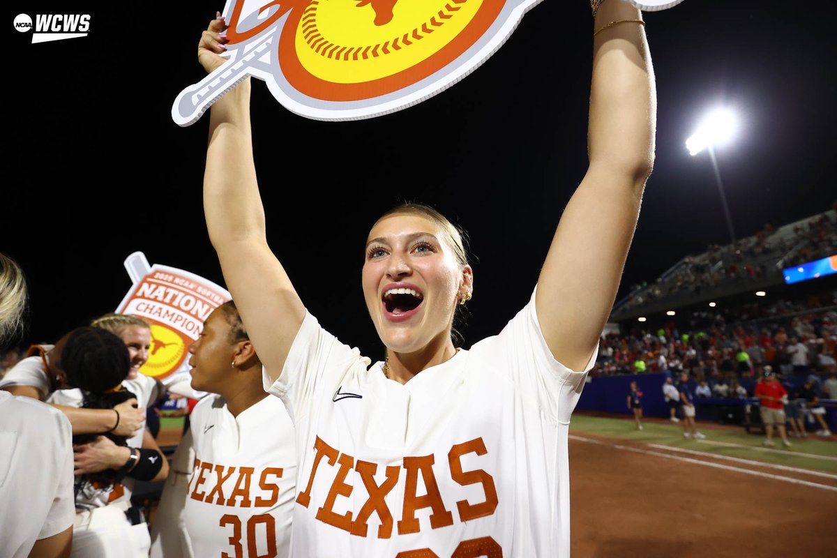 NCAA Softball tweet media