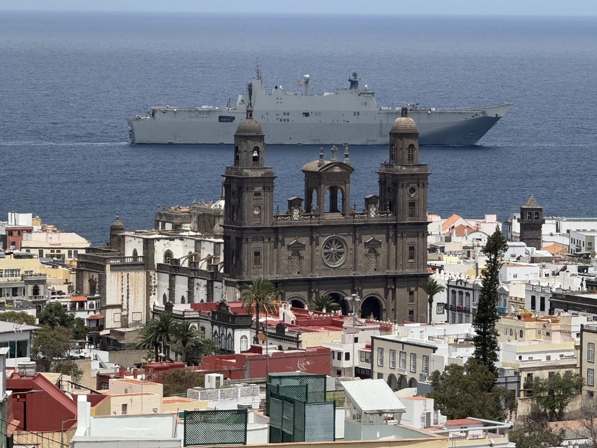 ⁦<a href="/Armada_esp/">Armada</a>⁩  bonito espectáculo!