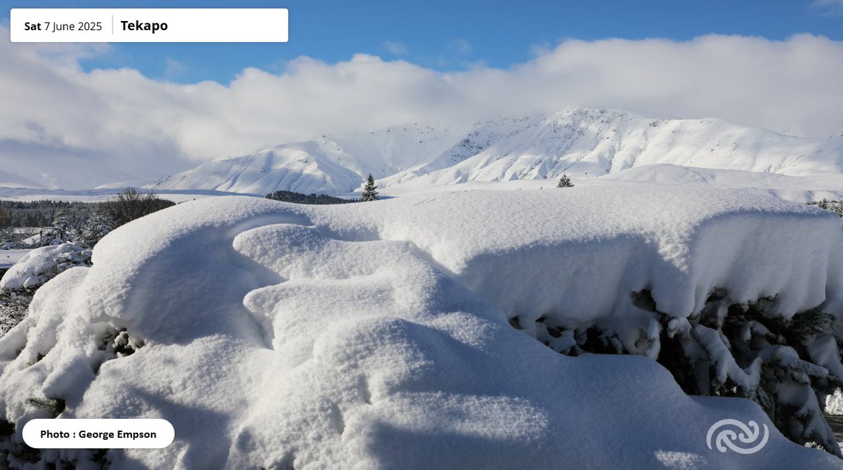 🏔️ The South Island has turned into a "winter wonderland", thanks to the cold southerly outbreak.

❄️ Snow has fallen down to 3-400 metres over the South Island, with up to 1 metre of new snow recorded in the high country. 

Check your forecasts here
bit.ly/metservicenz