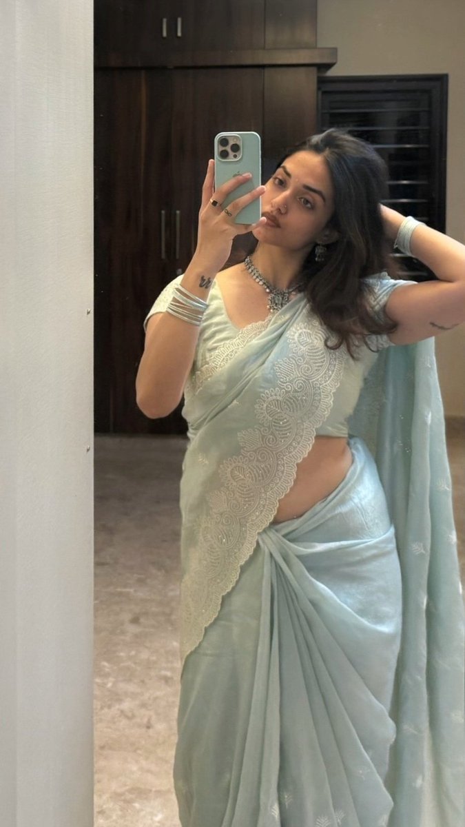 GszxCmEagAAcqNI?format=jpg&name=medium