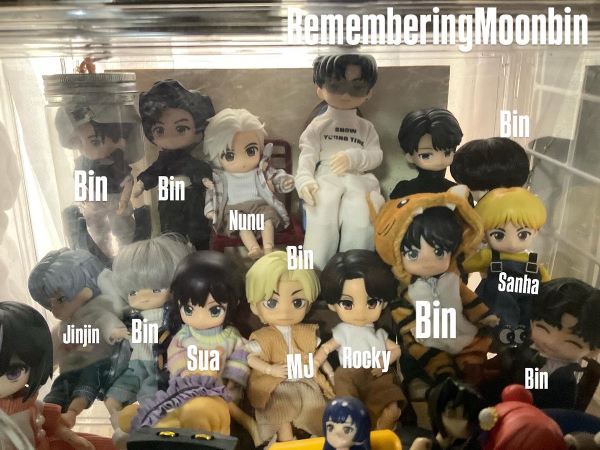 RememberingMBin's tweet photo. In the silence of missing him, these little Moonbin dolls speak gently to my heart. They help me carry the sadness

miss you moonbin🥹

#Dalkong #RememberingMoonbin #RestInPeaceMoonbin #RIPmoonbin #moonbin #Astro #Aroha #moonbinastro #moonbinnie #AstroMoonbin #아스트로 https://t.co/ZxZs3NPhUo