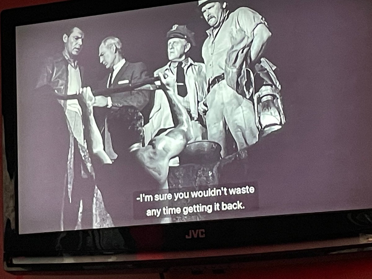 thathorrorqueen's tweet photo. the movie just got interesting 😏 #thelastdrivein #mutantfam @kinky_horror https://t.co/gLo2ErrAwa