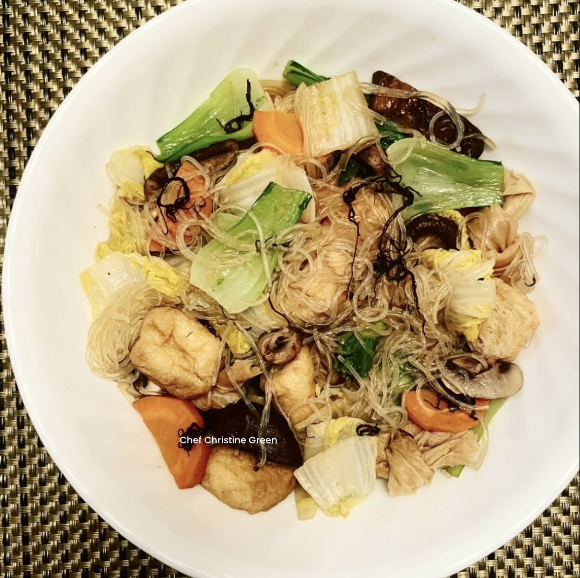 Hot day food … Delicious Buddha bowl 🪷vegetables, tofu and vermicelli 🥢