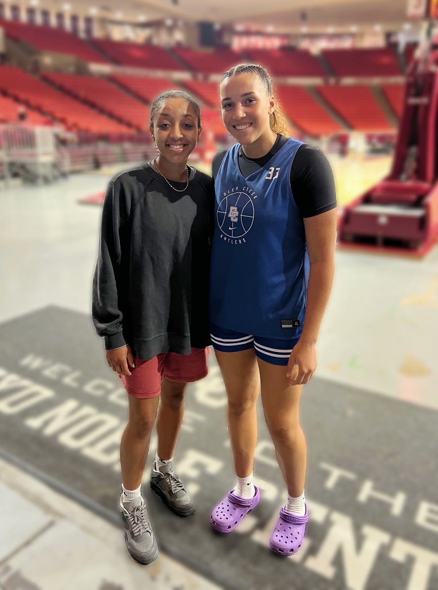Always happy to run into <a href="/ZyaLiv/">Zya Vann</a> at <a href="/OU_WBBall/">Oklahoma Basketball</a> team camp! ❤️