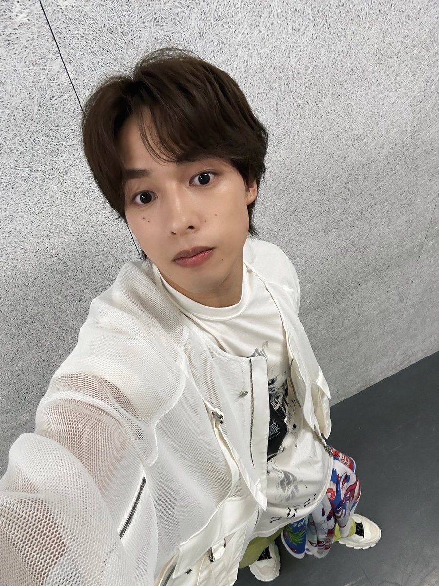 佐藤三兄弟をこの角度で見つめるイベントやりませんか？？？？？