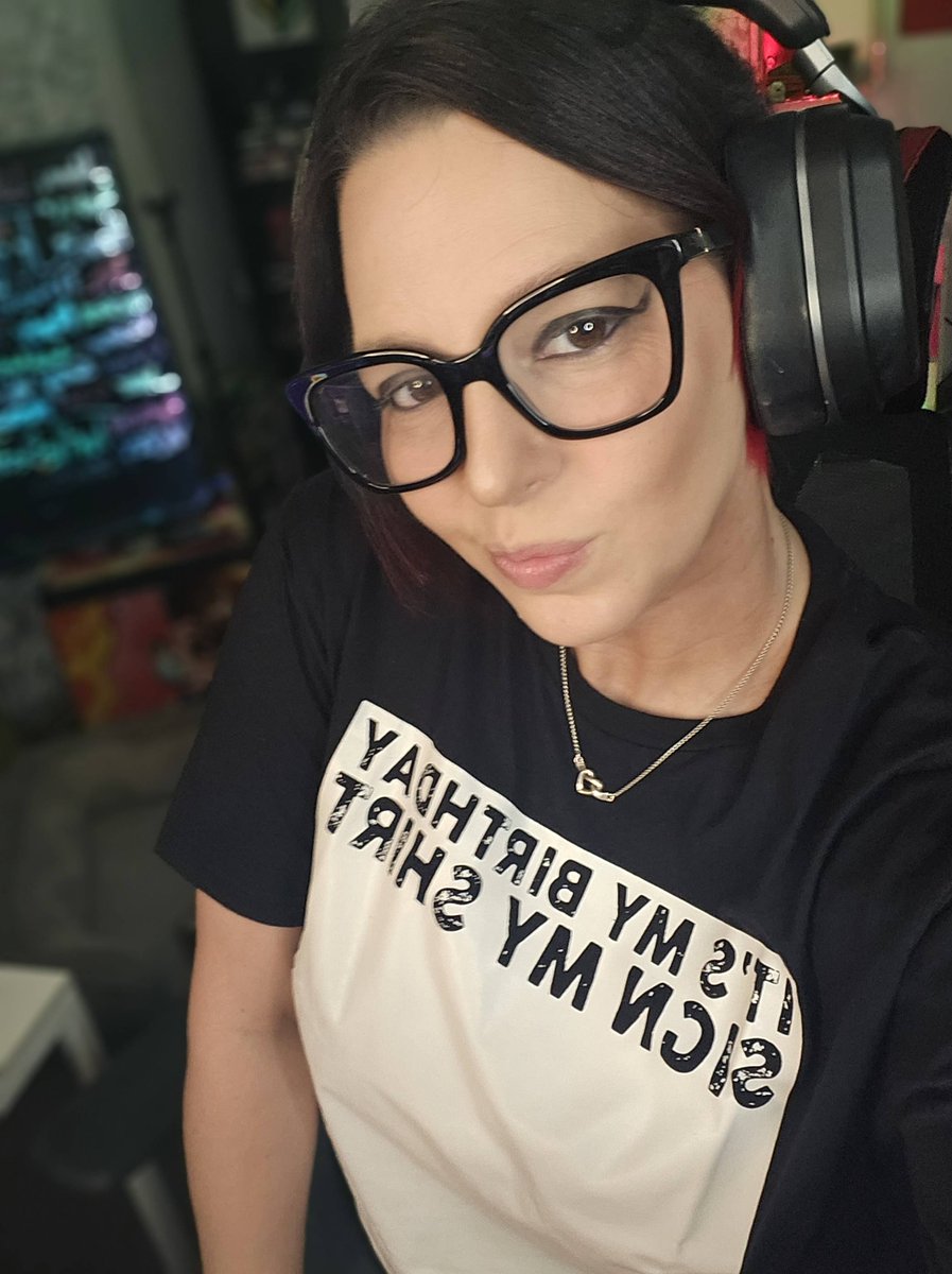 karebearxp's tweet photo. 🎉 IT’S MY BIRTHDAY, Y’ALL! 🎉
Come party with me in the bayou!
Bat fights, laughter, maybe even some surprise giveaways 👀
Let’s celebrate SWAMP STYLE 🐊
LIVE NOW ➡️ https://t.co/DtFT84eYc9
WE APPLY TODAY FOR TWITCH PARTNER
#BirthdayStream #HuntShowdown #BatParty #followtheroots