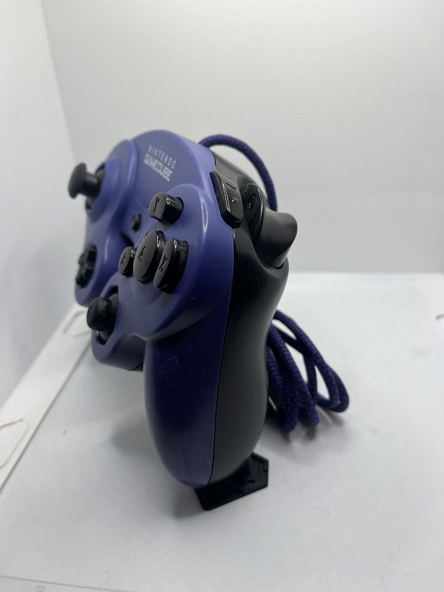 CfanCustoms's tweet image. Commission for @XimYunoX !
-X&amp;amp;Y SnapBack module 
-Tactile z
-Lubed triggers 
-Middleweight trigger springs 
-3 Meter paracord 
-Dyed OEM black buttons

Please reach out you have any inquiries about controllers :)