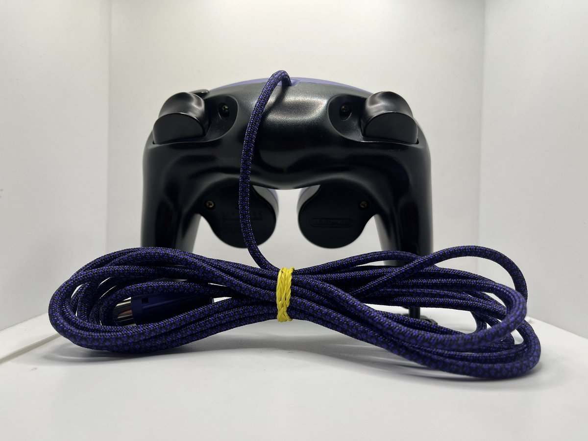 CfanCustoms's tweet image. Commission for @XimYunoX !
-X&amp;amp;Y SnapBack module 
-Tactile z
-Lubed triggers 
-Middleweight trigger springs 
-3 Meter paracord 
-Dyed OEM black buttons

Please reach out you have any inquiries about controllers :)