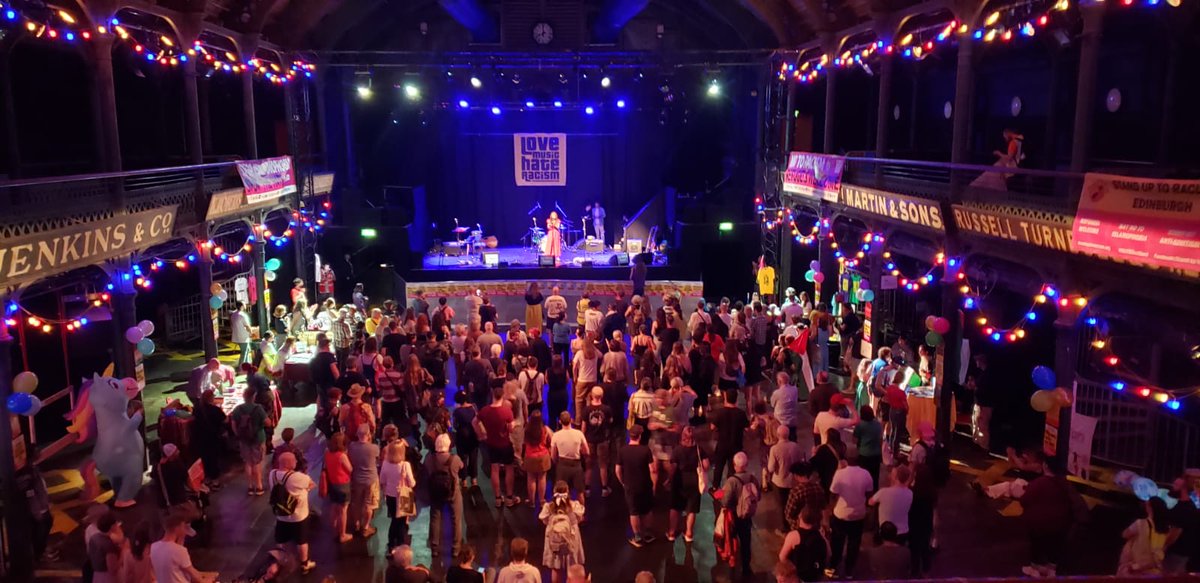 2 weeks ago Glasgow hosted the Stop Reform UK summit &amp; today 2,000 people marched through Glasgow today to #StandUpToRacism &amp; to say  #AyeWelcomeRefugees 
Followed by a fantastic carnival at the Old Fruitmarket 🎶💃 #LoveMusicHateRacism