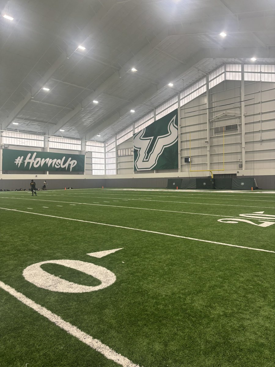 ItzCris2x_'s tweet image. Another great day at the USF 7v7 camp (Not all games recorded) @H2_Recruiting @JAONTHESPOT