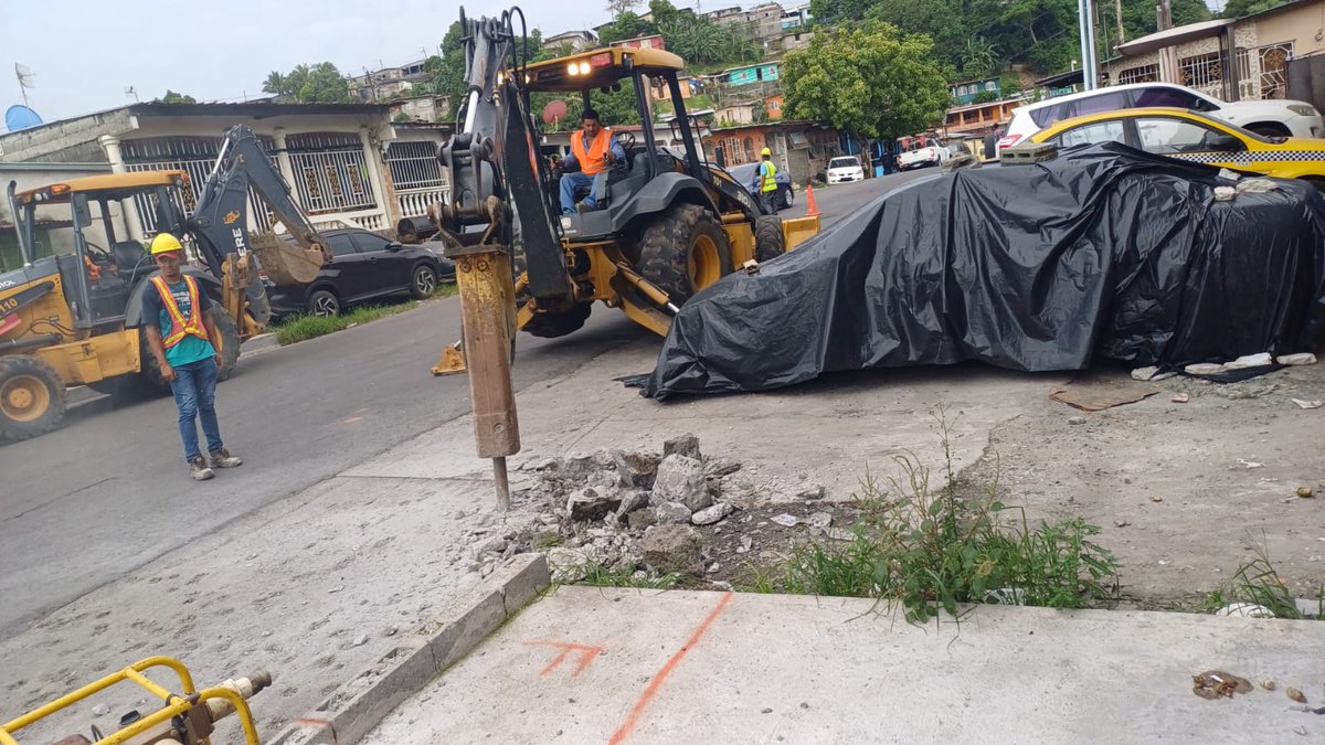 IDAANinforma's tweet photo. 📍Metro: Estamos trabajando para el país🛠️ ⚙️👷

✅ Reparación de una línea de 8" pvc, en la comunidad de Roberto Durán.
✅Se repara línea de 8", en calle Colón.
✅ En la calle Masayoshi Ohira, trabajamos sobre una línea de 6".

¡Lo estamos resolviendo! 👊

@311Panama https://t.co/gFhAUIofnm