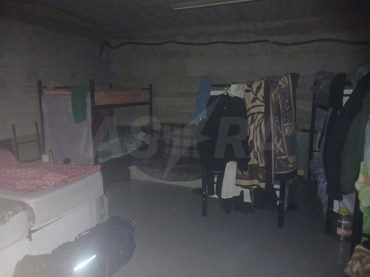 Motherfckin criminals😡"More than 45 Ukrainians deported from russia are being held in a basement for weeks without food or water at the Verkhniy Lars checkpoint😡Most of them are former prisoners taken from the occupied territories,but there are also 1/2