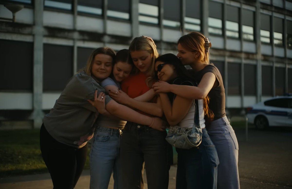 nothing more beautiful than women supporting women 🩷

#sram | #sramhr