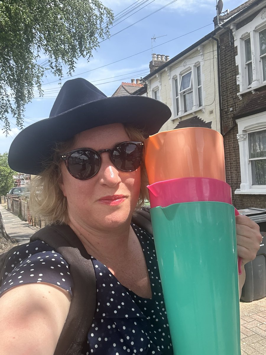 carlafrancome's tweet photo. I got a message today that people wanted me to bring my big jugs to a local summer fair.
“Well who wouldn’t want me to arrive with the big jugs” I say.
“Absolutely” my friend replies. “Your jugs are famous!” Quite right too.
#JugsOfInstagram #JugsOfTwitter
1/2 https://t.co/oajI2AW4EX