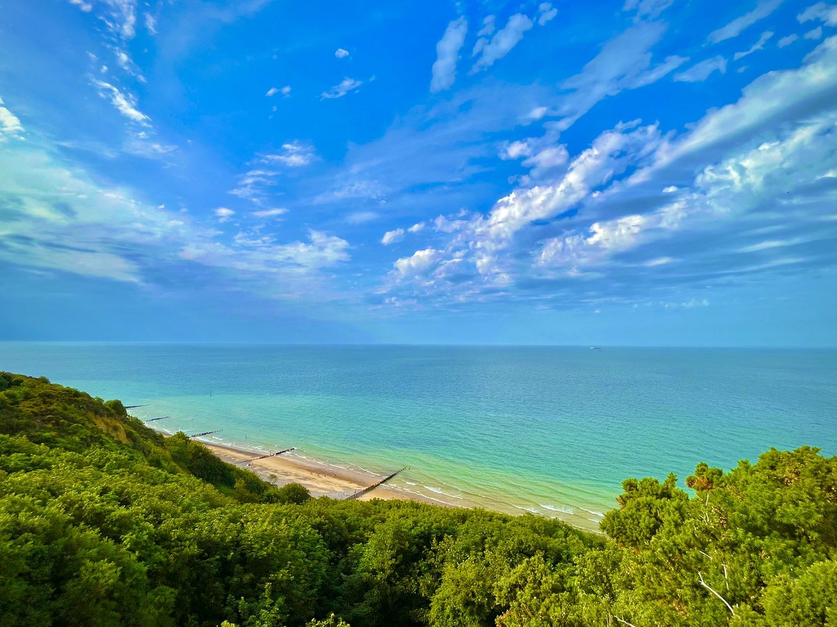 WalkingTractor (@tractorwalking) on Twitter photo The North Sea between Overstrand and Cromer masquerading as the Gulf of Mexico this afternoon… <a href="/WeatherAisling/">Aisling Creevey</a> <a href="/ChrisPage90/">Chris Page - Weatherman</a> <a href="/StormHour/">#StormHour</a> <a href="/metoffice/">Met Office</a> #loveukweather #Norfolk The North Sea between Overstrand and Cromer masquerading as the Gulf of Mexico this afternoon… <a href="/WeatherAisling/">Aisling Creevey</a> <a href="/ChrisPage90/">Chris Page - Weatherman</a> <a href="/StormHour/">#StormHour</a> <a href="/metoffice/">Met Office</a> #loveukweather #Norfolk
