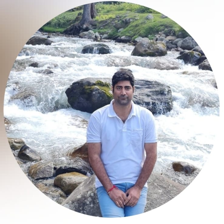 AMEAK_Displaced's tweet image. We mourn the untimely demise of Er. Hitesh Wali, a PM Package employee who died in the line of duty.
We mourn not just a colleague today but a casualty of injustice.
 May his soul attain moksha
 Om Shanti Om🙏 
#PMPackageEmployees