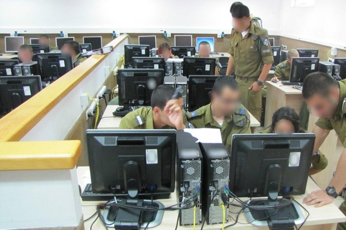 ✅ ما الذي يجب فعله؟
- عدم المتابعة أو التفاعل مطلقًا مع هذه الحسابات.
- الحظر والتبليغ عن أي محتوى مضلل يصدر عنهم.
- تعزيز المناعة الفكرية عبر نشر المحتوى الوطني المقاوم والمحتوى التحليلي المفنّد.
- التنبيه المستمر على خطورة الانخداع بأساليبهم وخطابهم الناعم.
- التوعية الرقمية