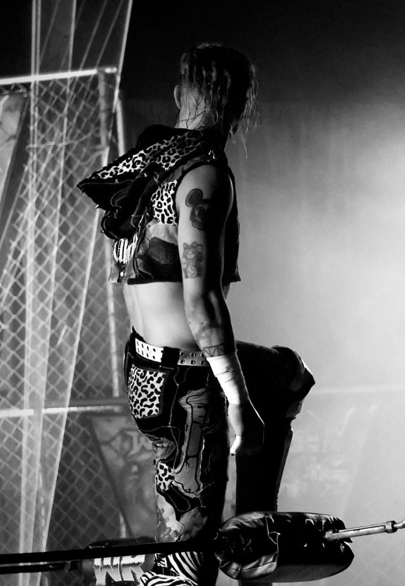 SidwardStHughes's tweet photo. These stand for me
Name your god and bleed the freak
I'd like to see
How you all would bleed for me
#BoTK https://t.co/4nmnhqHXqf