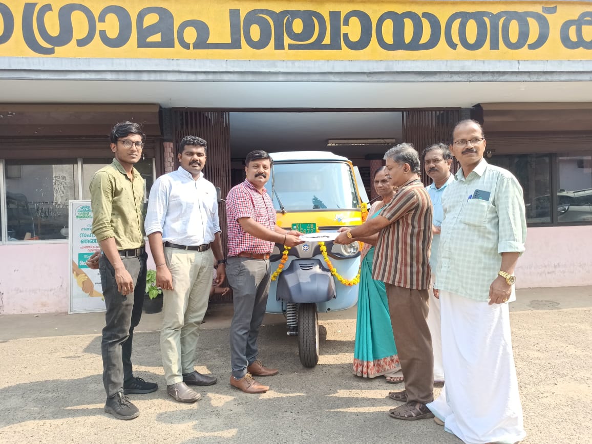 Amitsinghforce's tweet image. 📢 **To all Municipal Commissioners, Solid Waste Officers, Zilla Panchayat CEOs, &amp;amp; Village Development Authorities**:
 
India needs a **last-mile waste solution** that fits **our lanes, our people, our planet**. 🌍
 
🛺 **Piaggio Ape Electrik Tipper** ✅ Enters narrow lanes ✅…