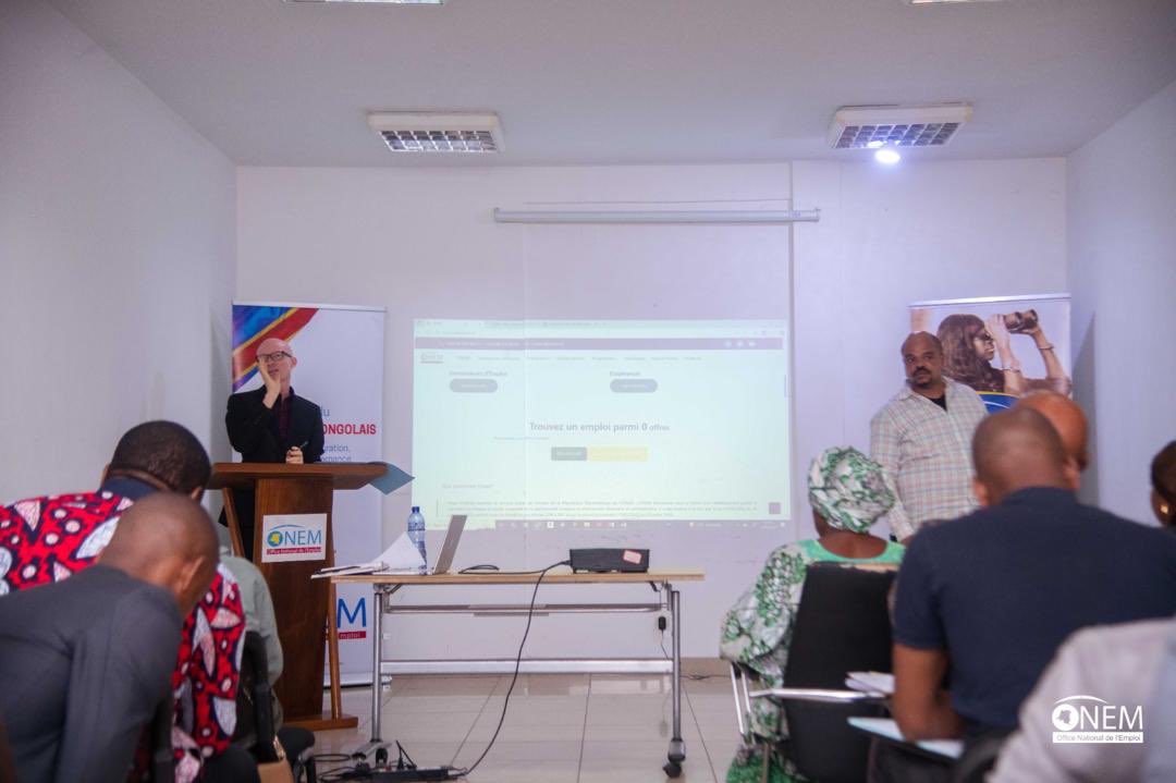 onem_cd's tweet photo. En prĂ©lude du #JobDays #Kinshasa (15-18 juillet), lâONEM a initiĂ© une sĂ©rie dâĂ©changes avec les entreprises partenaires pour une meilleure appropriation de ladite activitĂ©.
@MinEmploiTraRDC
@FECRDC
@Enabel_en_RDC
@fanon_beya https://t.co/EfFq2dbsJH