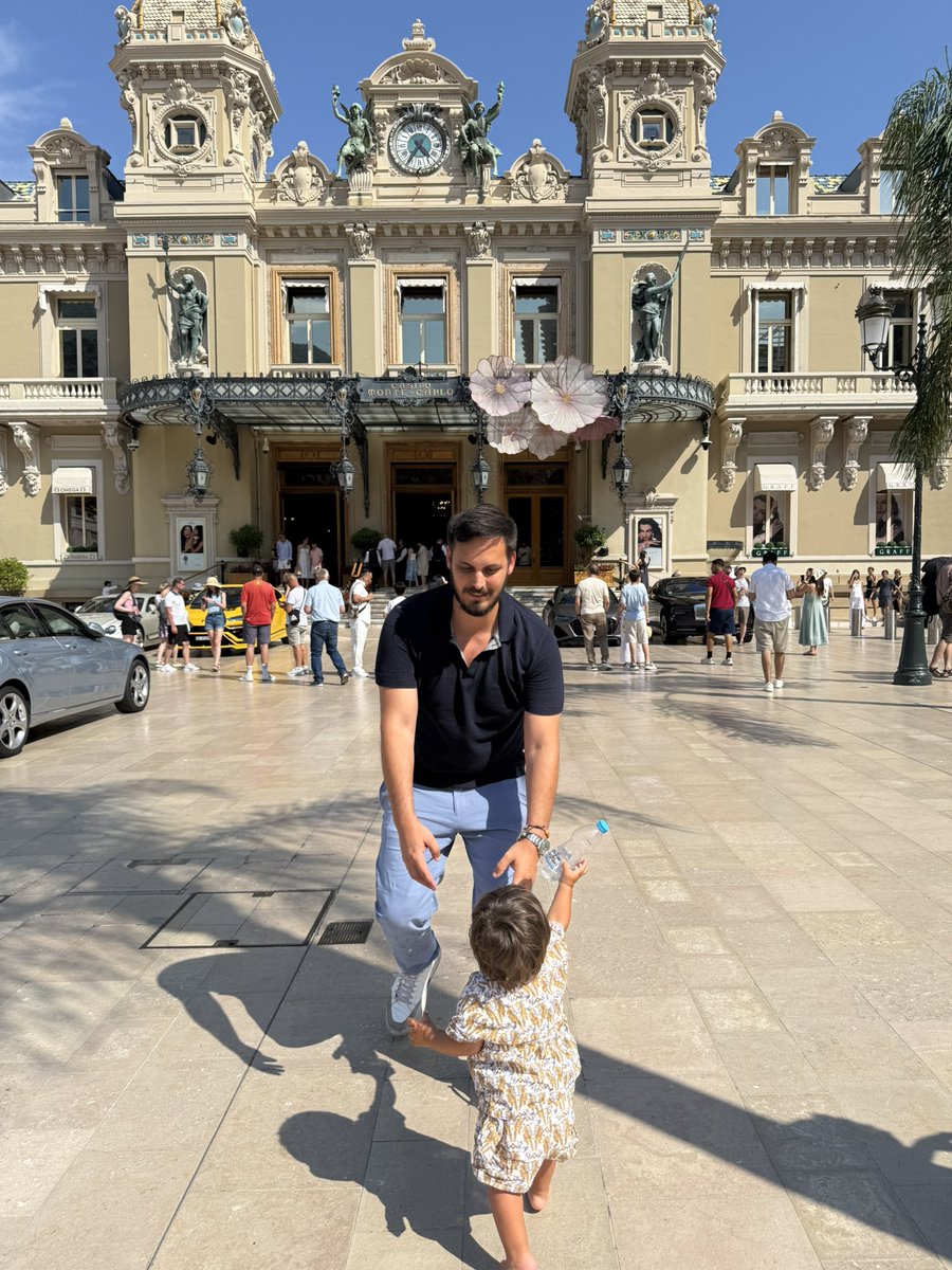 Semana rara y frustrante…pero en Mónaco con la family. Nojoda.

No importa nada

Libertad &gt; Dinero

Process &gt; Proftis

Wealth creation &gt; Income Generation

Para llegar a todo esto tienes que desarrollar un mindset de World Class. Y es jodido. Comienza a trabajarlo

Se puede!