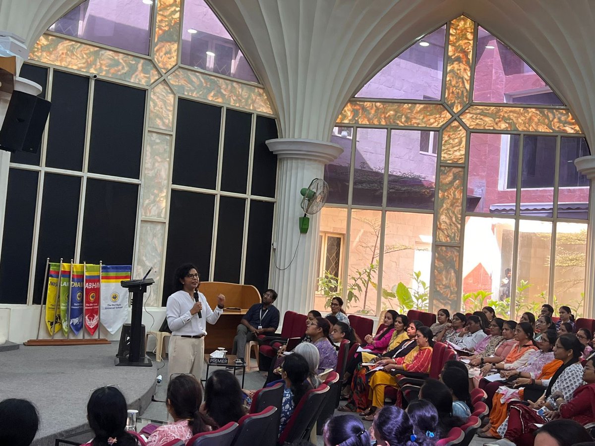shilpabansal's tweet image. Teacher training session at Shree Ram Universal School #TSUS #Hyderabad