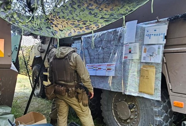 COM6BLB's tweet image. L'évaluation #Aurige permet d’apprécier la capacité du PC #6BLB à conduire une manœuvre du niveau brigade dans un engagement de haute intensité de la @3Division_Terre dans un environnement multi-champs/multi-milieux
