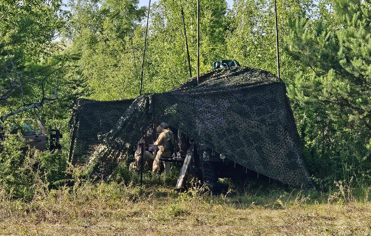 COM6BLB's tweet image. L'évaluation #Aurige permet d’apprécier la capacité du PC #6BLB à conduire une manœuvre du niveau brigade dans un engagement de haute intensité de la @3Division_Terre dans un environnement multi-champs/multi-milieux