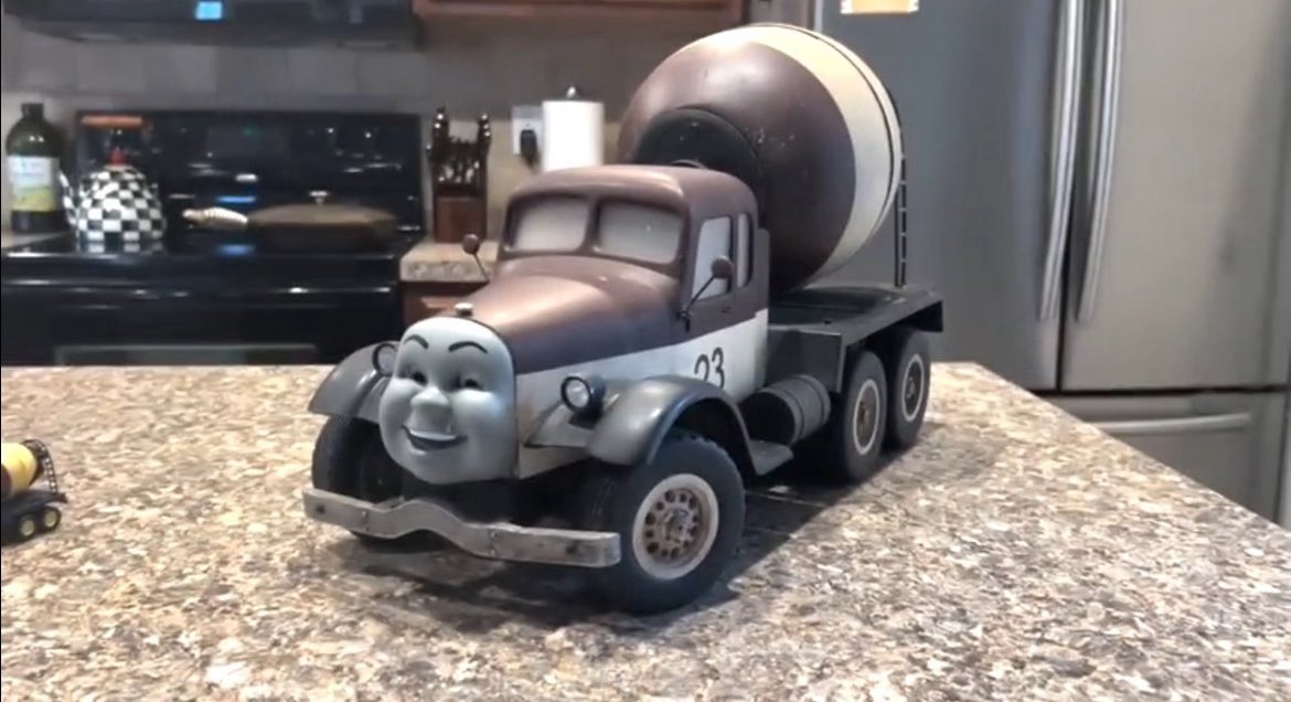 Lach_Rail tweet picture