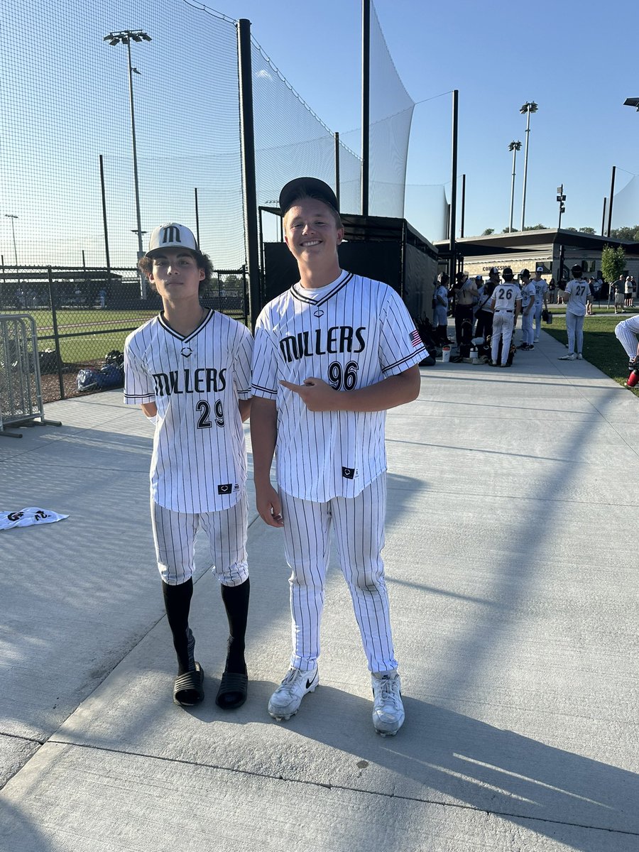 Zach Hoffmann (@hoffmannzach) on Twitter photo P2P Millers 16U Black finish 2-3 on the week at the Midwest Premier Super 16 tournament in KC.
POG(Game 3): <a href="/VinceLenmark/">Vincent Lenmark</a> 4 IP, 0 ER, 6 K.
POG (Game 4): <a href="/joeycrissinger/">Joseph Crissinger</a> HR, 2 RBI
Co-POG (Game 5):
<a href="/thrune_michael/">Michael Thrune</a> 3-3, 2 3B, 3 RBI
<a href="/JacksonClapp3/">Jackson Clapp</a> 2-2, 3B, 3 RBI, 2 SB P2P Millers 16U Black finish 2-3 on the week at the Midwest Premier Super 16 tournament in KC.
POG(Game 3): <a href="/VinceLenmark/">Vincent Lenmark</a> 4 IP, 0 ER, 6 K.
POG (Game 4): <a href="/joeycrissinger/">Joseph Crissinger</a> HR, 2 RBI
Co-POG (Game 5):
<a href="/thrune_michael/">Michael Thrune</a> 3-3, 2 3B, 3 RBI
<a href="/JacksonClapp3/">Jackson Clapp</a> 2-2, 3B, 3 RBI, 2 SB