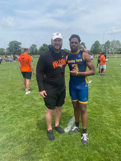 After showing my ability during the  Bowling Green 7on7 tournament, im blessed to received my 1st offer from <a href="/BG_Football/">BGSU Football</a> <a href="/CoachCarr52/">Zach Carr</a> <a href="/CoachTPart/">Travis Partridge</a> #GoTars