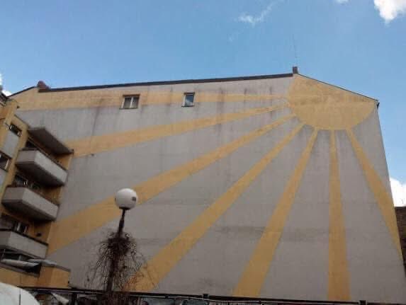 Hier eine dieser Sommersonnenwände.