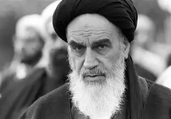 DewIranDew's tweet image. 🚨Meidän maamme, meidän valintamme
1970-luvulla kansainvälinen vasemmistoliike vastusti väkivaltaisesti Iranin šaahia — ei tuodakseen vapautta, vaan tuhotakseen Iranin ja asettaakseen valtaan terroristisen islamilaisen hallinnon. Hallinnon, joka on murhannut toisinajattelijoita,…