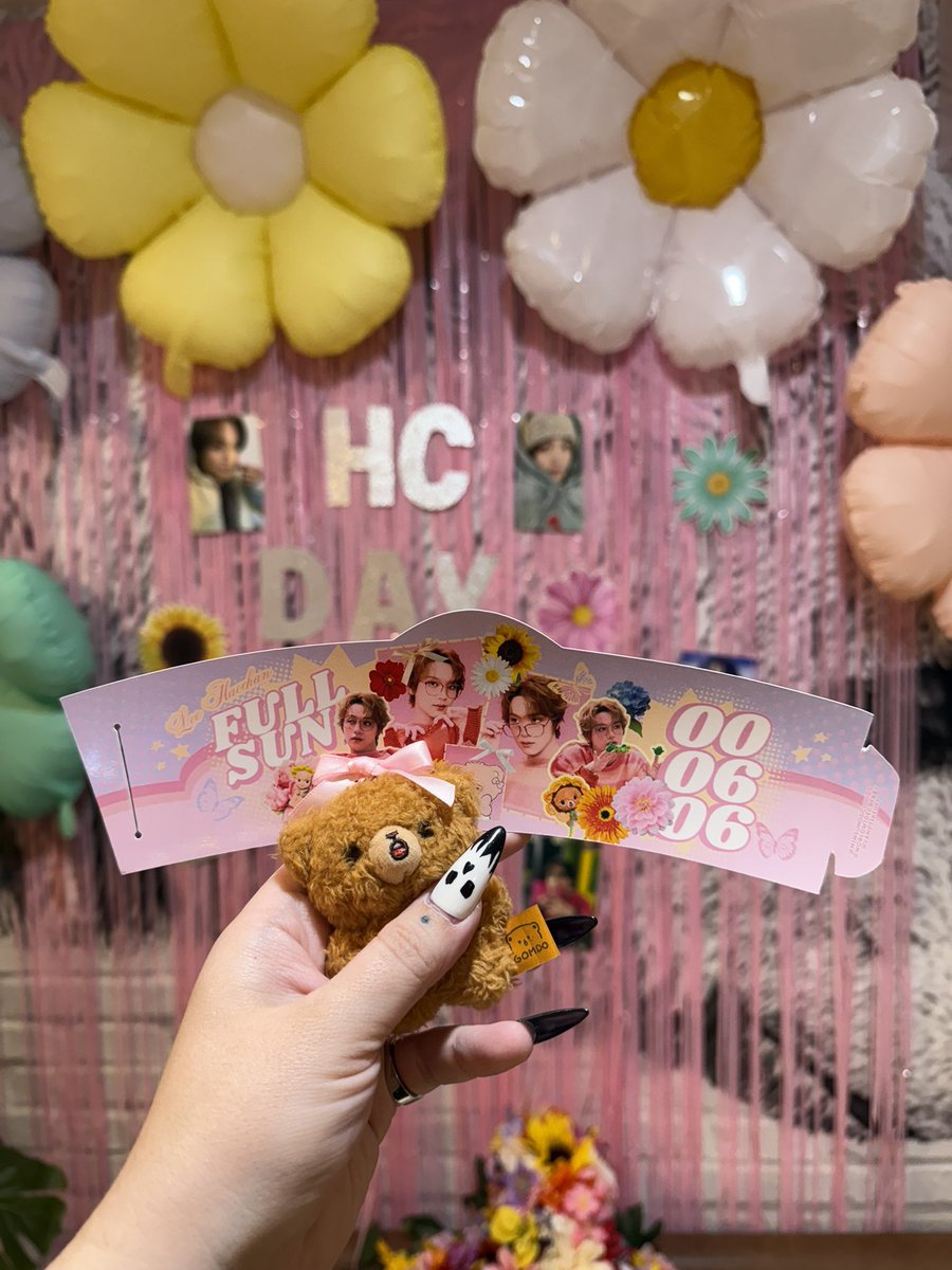 see you all for haechan day 🌻🧸