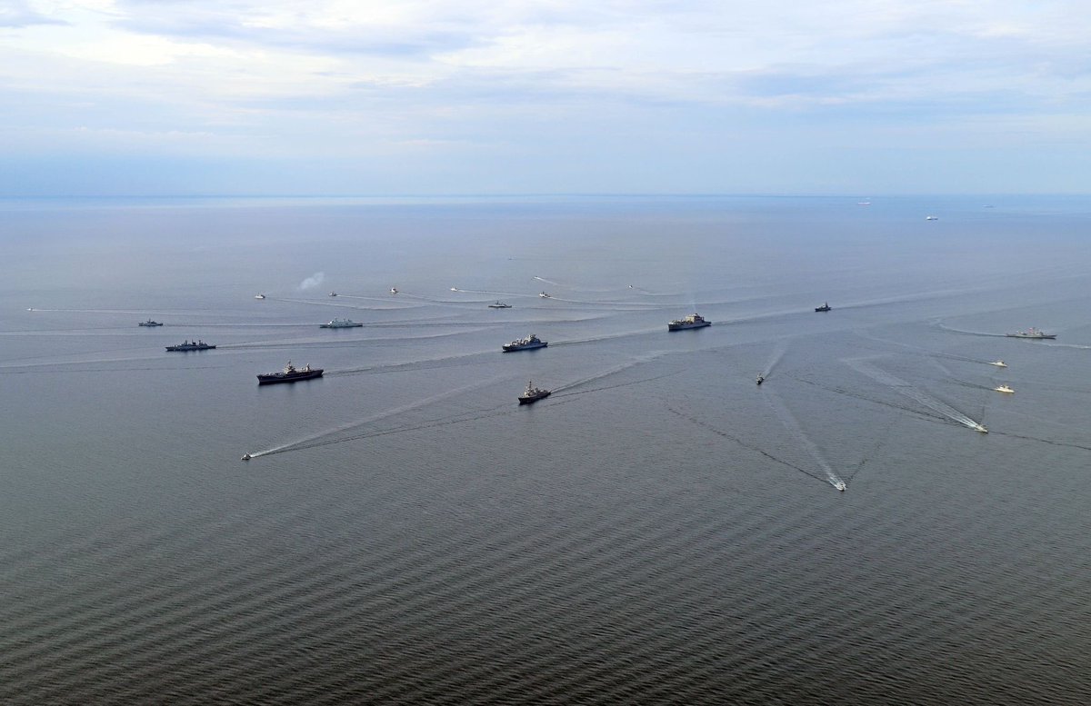 EtatMajorFR's tweet photo. 📍Mer Baltique | Fin de l’exercice de l’@OTAN_FR #BALTOPS25 

➡️ Participation de moyens de détection aéromaritimes 🇫🇷 au profit de la sécurité collective européenne 🛡️
🎯 Cohésion et détermination de l’Alliance au profit de la sécurité collective. https://t.co/7BAXtdWOH1