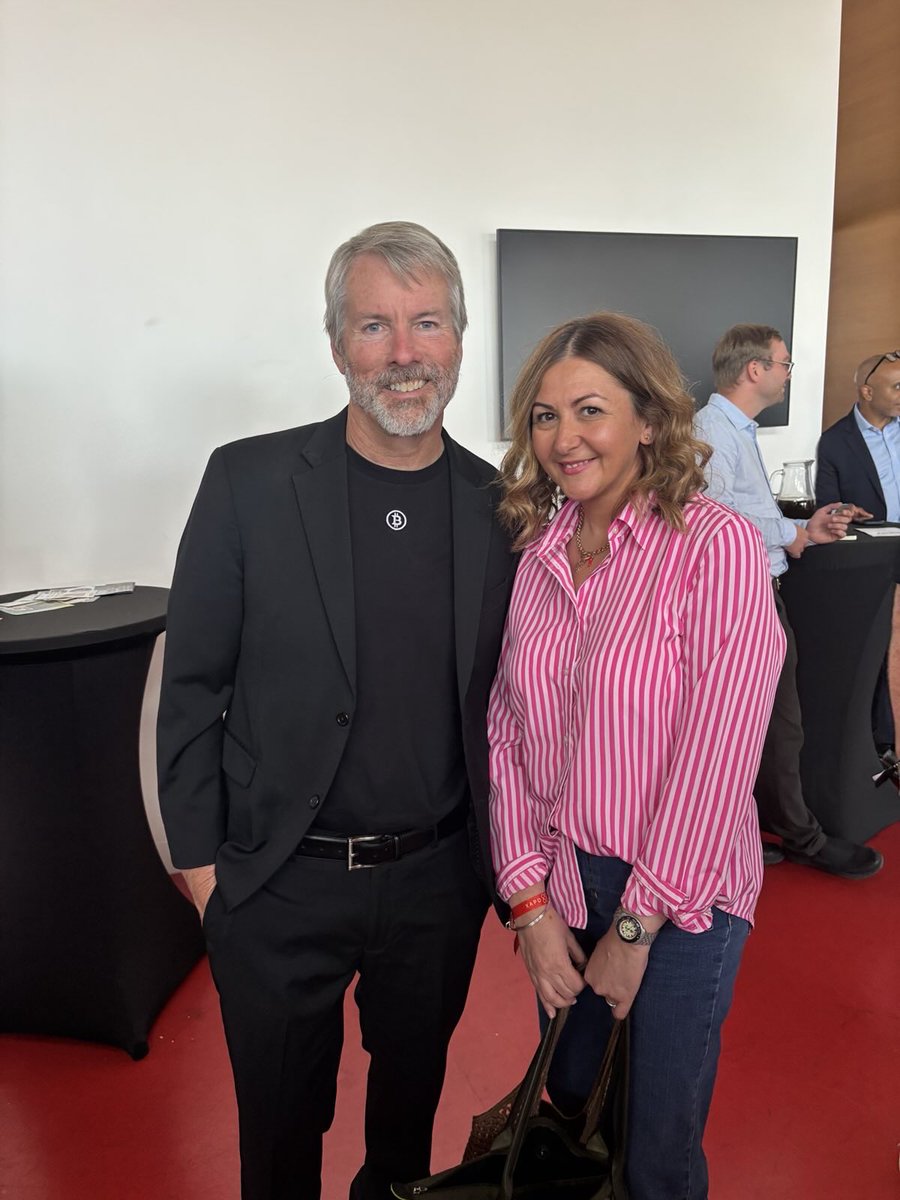 Robin Smith tweet media