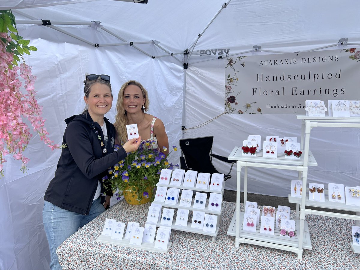 CamGuthrie's tweet image. The @DowntownGuelph #ArtOnTheStreet event is awesome! Come on down #Guelph and #SupportlLocal!