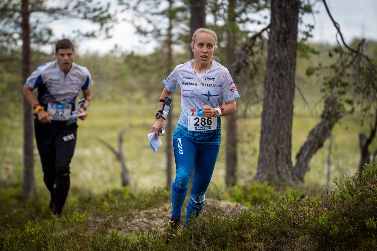 Suomen naiset pitivät pään kylmänä maailmancupin haastavalla keskimatkalla!

Amy Nymalm upeasti neljäs! 
Lotta Karhola 6!
Inka Nurminen 8!

🥇Tove Alexandersson SWE
🥈 Simona Aebersold SUI
🥉 Cecile Calandry FRA

r.emit.live/followfull.php…

Kuva: Erling Thisted / Svensk Orientering
