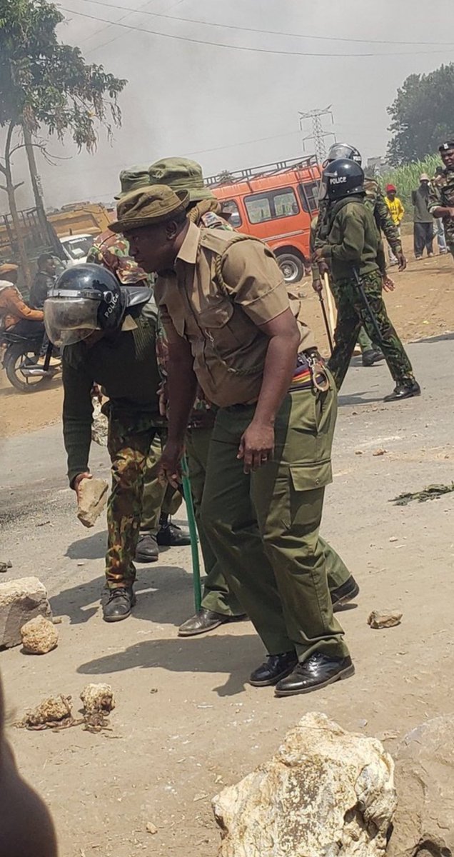 Naambiwa huyu cop ndio aliuwa Joshua Nderitu pale Kasarani.