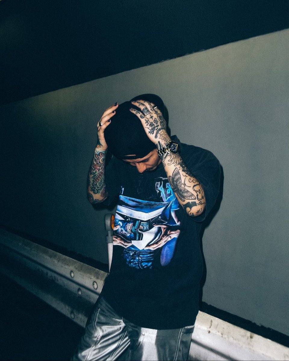 FRINGE™ VIDEO SHOP tweet media