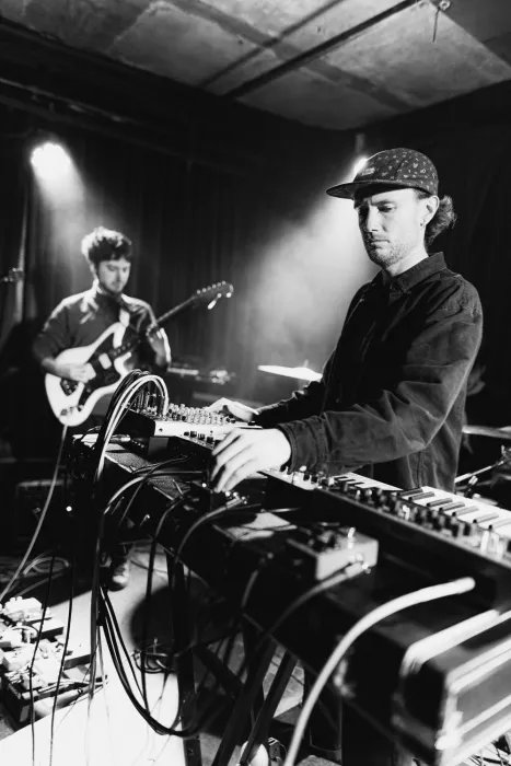 We play Reading tonight at The Rising Sun Arts Centre for the summer solstice all dayer festival.

It will be our last show for a short while.

Last remaining tickets here: linktr.ee/haalband 

Photo by Dobbin Thomas.

[]