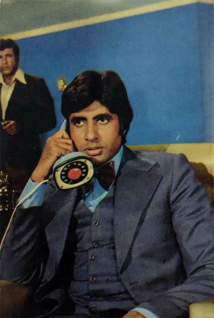 javedalamRani's tweet image. फोन कॉल लगाने से पहले 30 सेकेंड तक 
बजने वाली अमिताभ बच्चन साहब,की मधुर आवाज़ है l जो कि समाज के लिए एक प्रेरणा है...तथा जागरूकता का समाज के हित में एक महत्वपूर्ण संदेश है l
@SrBachchan❤🙏

#AmitabhBachchan #phonecall
#30second  #awareness