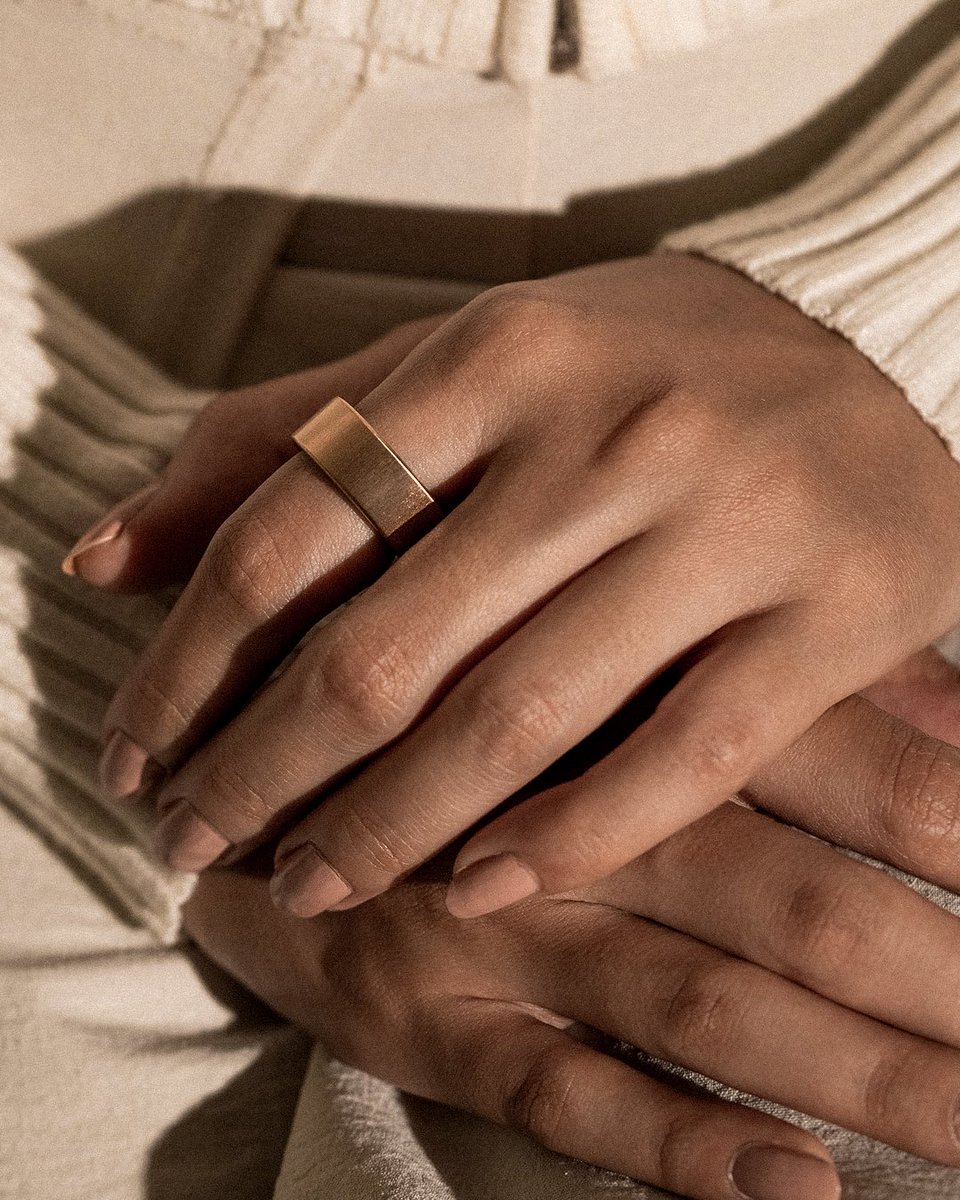 Where comfort meets style—Brushed Rose Gold Ring AIR is here.