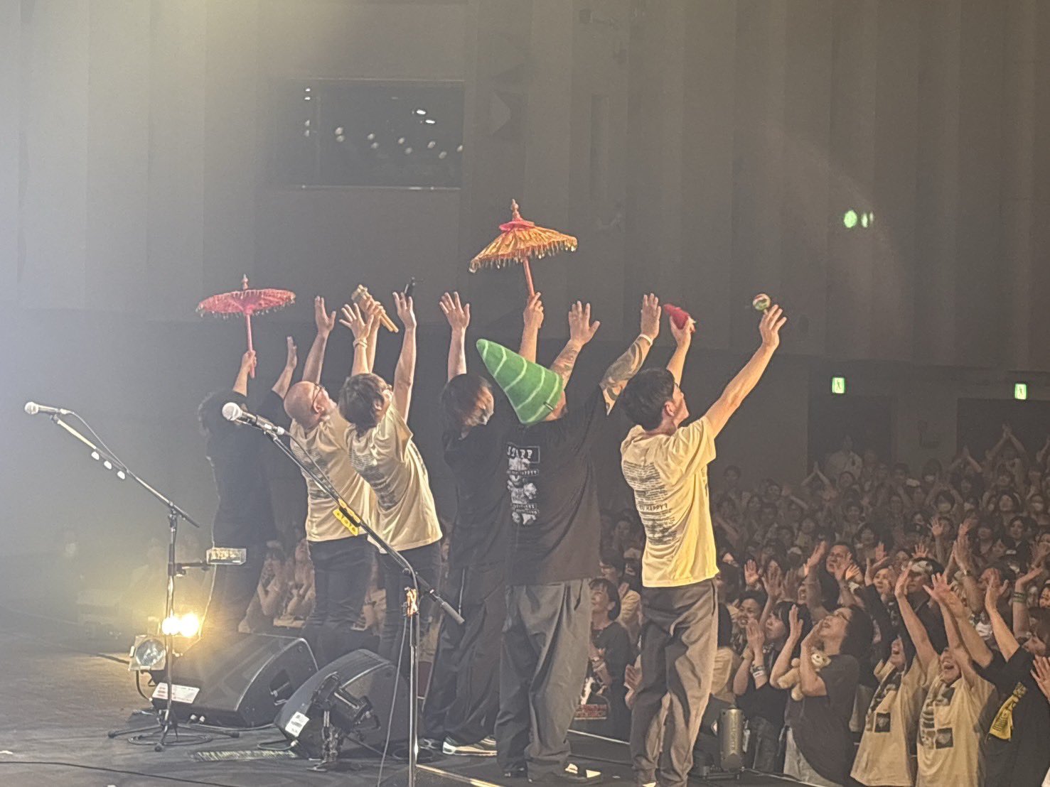 高橋 優5th ANNIVERSARY LIVE TOUR「笑う約束」Live at 神戸ワールド記念ホール~君が笑えばいいワールド~2015.12.23(DVD通常盤) 2zzhgl6 高橋優「高橋 優 5th ANNIVERSARY LIVE TOUR「笑う約束」Live at