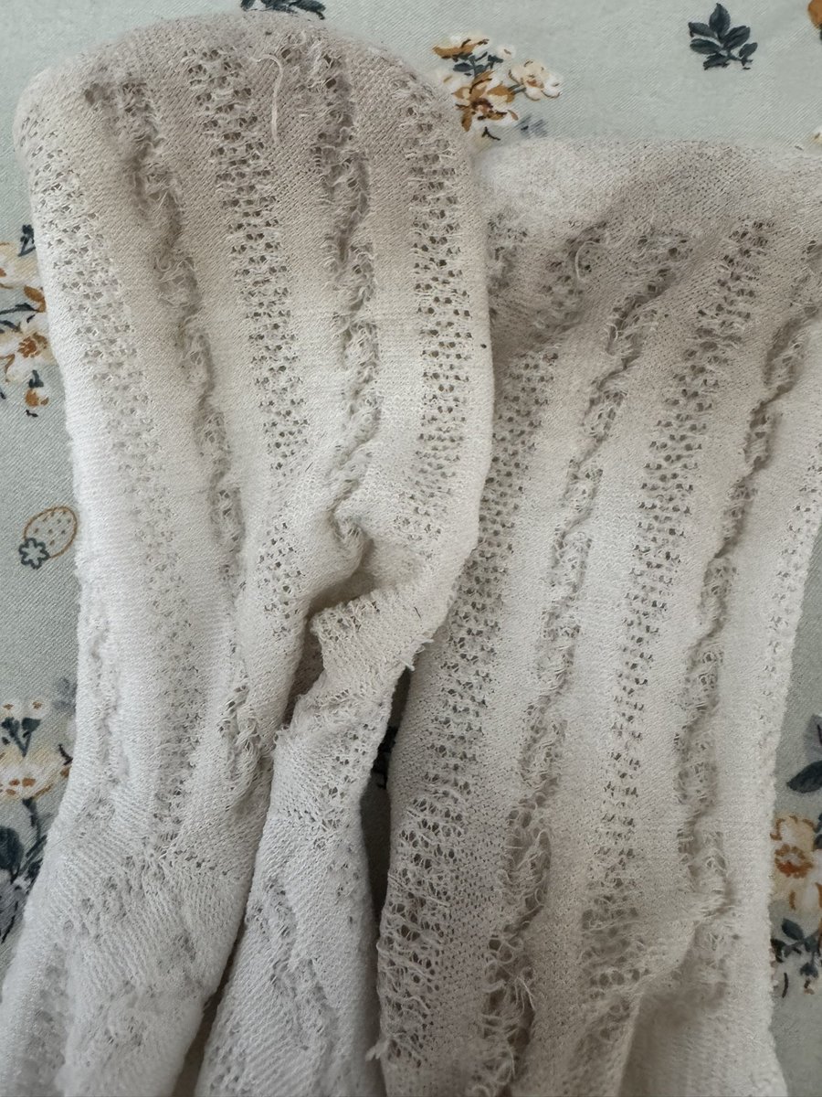 福利姬云朵小羊的原味屋分享的黄推图片2 - 网红私拍内容