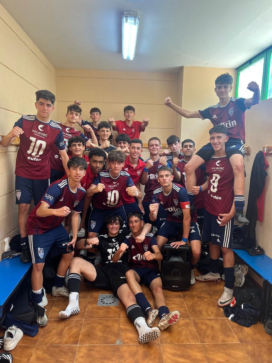 Segoviana_Base's tweet photo. ASCENSO A SEGUNDA REGIONAL!!
Tras la derrota del @cdinterva frente al @cdnumancia B por 1-0, el Cadete B queda primero en la fase de ascenso, y de esta forma asciende a Segunda Regional de Cadetes!! Qué equipazo! Temporadon! 🤩🤩

#SomosLaBase #Segocantera 🔵🔴 https://t.co/fVQp0c6Pnz