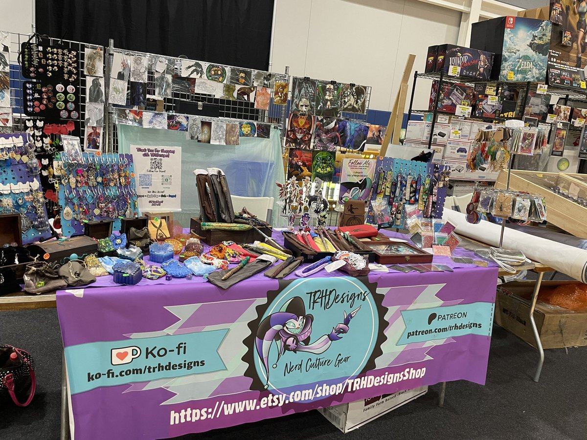 DesignsTrh's tweet image. Live at TORG in Sandusky, OH!
Come see me! 💜🖤💙
#torg #gamersmarket #sandusky #vendorlife #fyp #fypシ
