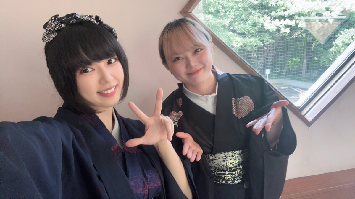 今年の9月で秋山門下発表会も第５回目‼️
記念すべき秋山門下10周年の発表会ということで今年はホールで発表会を開催します☺️🎺

伴奏は第一回からお世話になっているモリカホさん🎹

いつも私がコーディネートした着物を着てもらっていますが、本当似合う✨😖👘
今年もよろしくお願いします🎶