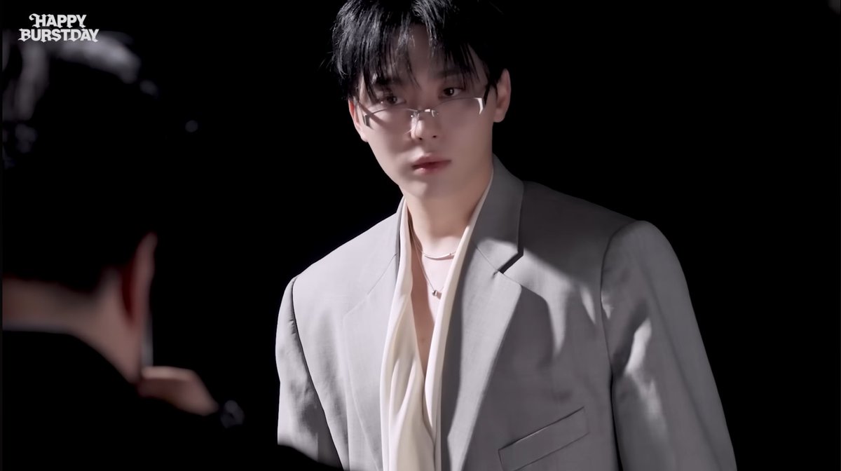 donggeu3's tweet image. 우움 너무 좋다🖤🖤🖤🖤