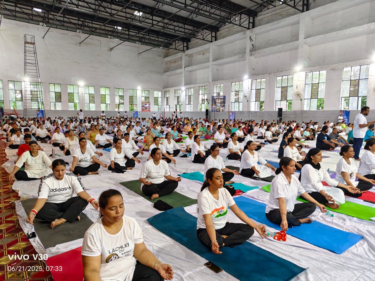 Nitesh Kumar Rai (@nityoga98) on Twitter photo Inhale positivity, exhale doubt. #YogaDay”
<a href="/BhagwantMann/">Bhagwant Mann</a> <a href="/msisodia/">Manish Sisodia</a> <a href="/AAPbalbir/">Dr Balbir Singh</a> <a href="/KamleshMSU/">Kamlesh Mishra | कमलेश मिश्रा</a>
#CMDiYogshalaIDY2025 Inhale positivity, exhale doubt. #YogaDay”
<a href="/BhagwantMann/">Bhagwant Mann</a> <a href="/msisodia/">Manish Sisodia</a> <a href="/AAPbalbir/">Dr Balbir Singh</a> <a href="/KamleshMSU/">Kamlesh Mishra | कमलेश मिश्रा</a>
#CMDiYogshalaIDY2025